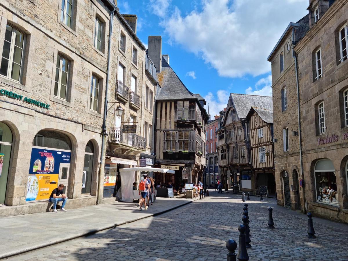 Ker Brunat Centre Historique Idealement Situe Cosy Calme Grand Appartement Dinan Exterior photo
