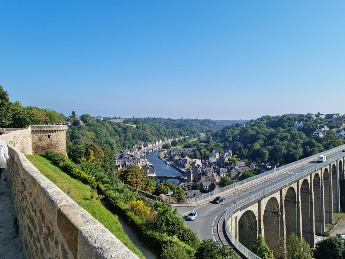 Ker Brunat Centre Historique Idealement Situe Cosy Calme Grand Appartement Dinan Exterior photo