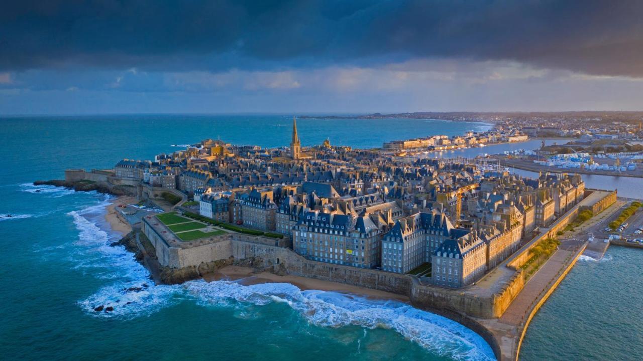 Ker Brunat Centre Historique Idealement Situe Cosy Calme Grand Appartement Dinan Exterior photo